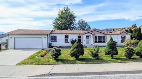 4078 NE Blue Rock Dr, East Wenatchee, WA 98802
