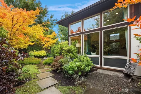 2822 E Olive St, Seattle, WA 98122