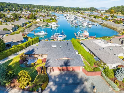 844 Shoshone Dr, La Conner, WA 98257