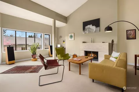370 Grow Ave NW #B9, Bainbridge Island, WA 98110
