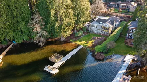 21722 SE 28th St, Sammamish, WA 98075