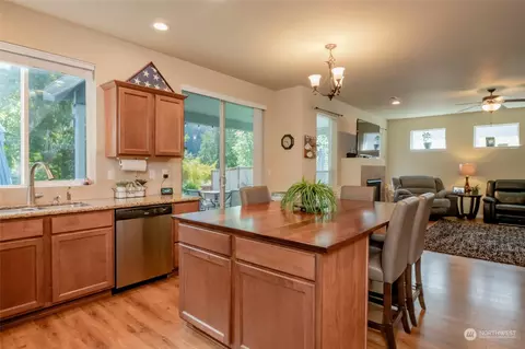 1210 Daffodil Ave NE, Orting, WA 98360 photo 8