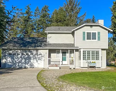 1982 Fiver Pl, Oak Harbor, WA 98277