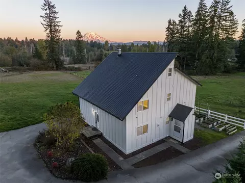 10901 288th St E, Graham, WA 98338