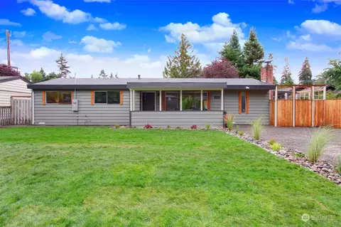 1420 211th Pl SW, Lynnwood, WA 98036