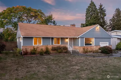 2118 N 172nd St, Shoreline, WA 98133