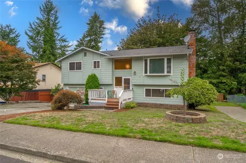 18525 126th Pl SE, Renton, WA 98058