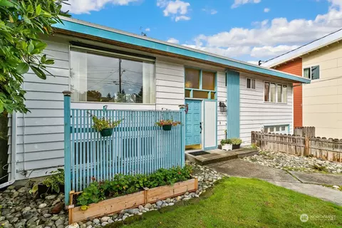 11821 9th Ave SW, Burien, WA 98146