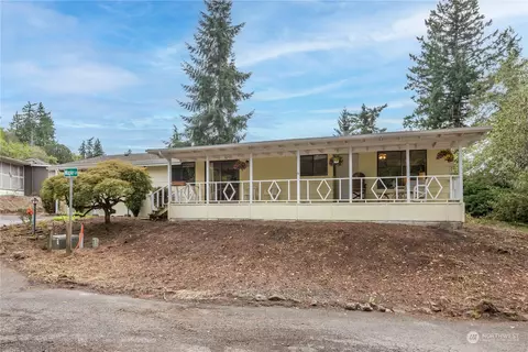 239 Maple Ln, Kalama, WA 98625