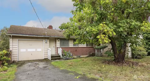 22821 76th Ave W, Edmonds, WA 98026