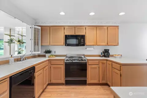 2009 Mill Pointe Dr SE, Mill Creek, WA 98012 photo 14