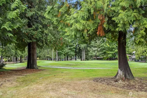 2009 Mill Pointe Dr SE, Mill Creek, WA 98012 photo 3