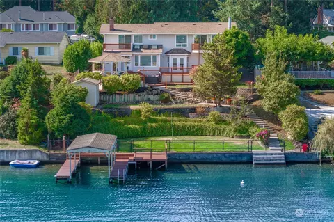 4759 Lakeridge Dr E, Lake Tapps, WA 98391