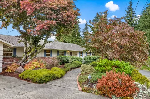 5020 Crest Ln, Everett, WA 98203