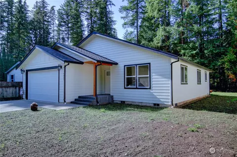 7927 Chisholm Trl, Maple Falls, WA 98266