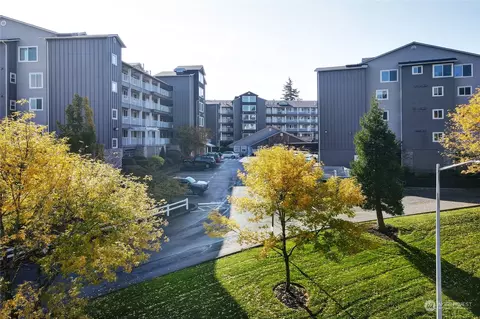 1318 37th St #2224, Everett, WA 98201
