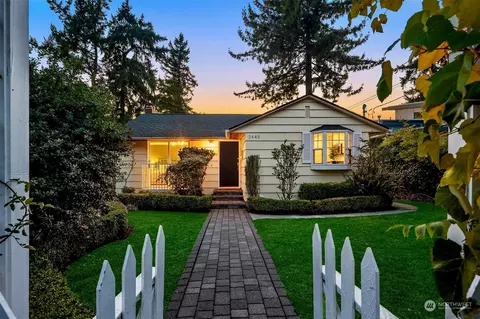 2445 61st Ave SE, Mercer Island, WA 98040