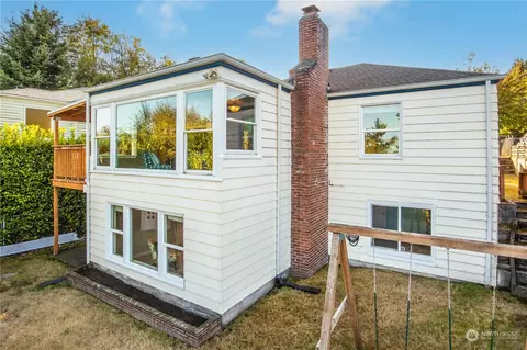 626 N Lafayette, Bremerton, WA 98312