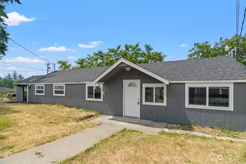508 107th St S #8, Tacoma, WA 98444