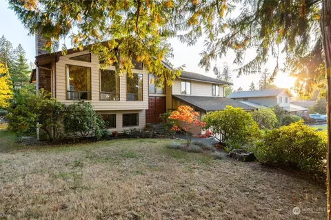 2720 Comanche Dr, Mount Vernon, WA 98273