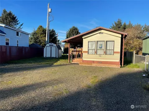124 Galleon Loop NE, Ocean Shores, WA 98569