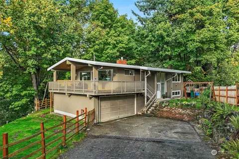 1508 E Horizon Dr, Mukilteo, WA 98275