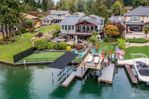 2204 186th Ave E, Lake Tapps, WA 98391