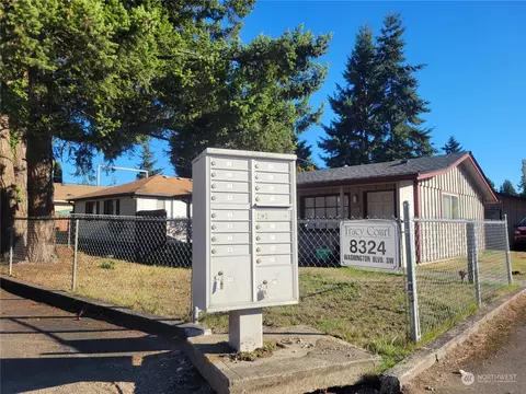 8324 Washington Blvd SW, Lakewood, WA 98498