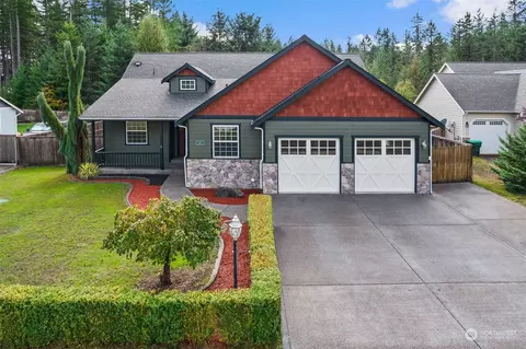 410 Raintree Loop Ct SE, Rainier, WA 98576