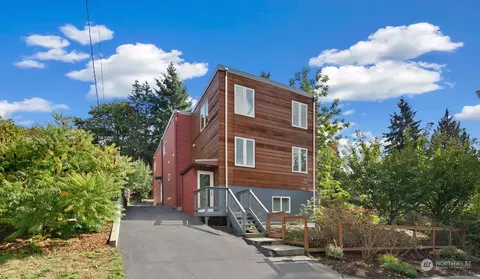 11032 38th Ave NE, Seattle, WA 98125