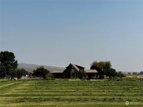 1460 Fox Rd, Ellensburg, WA 98926