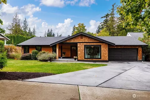 704 40th St, Bellingham, WA 98229