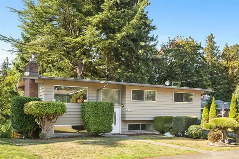 5203 120th Ave SE, Bellevue, WA 98006