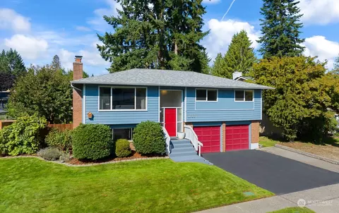 1727 Anacortes Ave NE, Renton, WA 98059