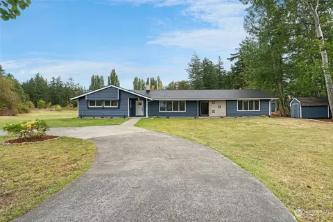 2704 Crescent Acres Rd, Oak Harbor, WA 98277