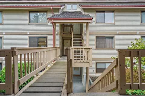 17419 119th Ln SE #E13, Renton, WA 98058