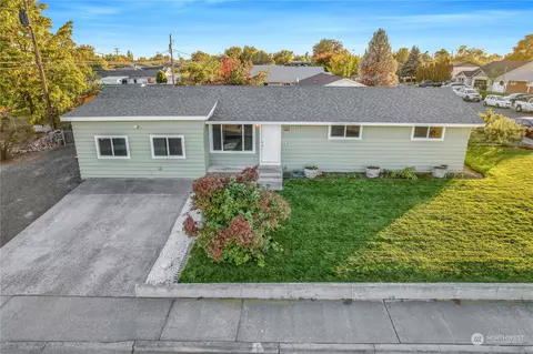 604 S Sycamore St, Moses Lake, WA 98837
