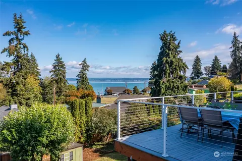1237 View St, Camano Island, WA 98282