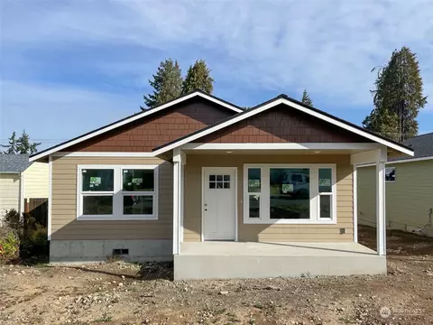 1325 E 3rd St, Port Angeles, WA 98362