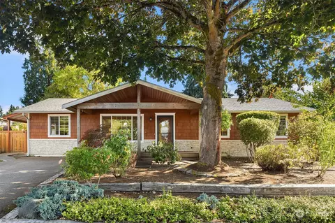 10235 NE 120th St, Kirkland, WA 98034