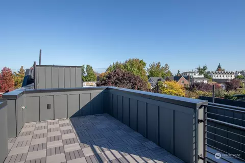 6551 Greenwood Ave N #B, Seattle, WA 98103