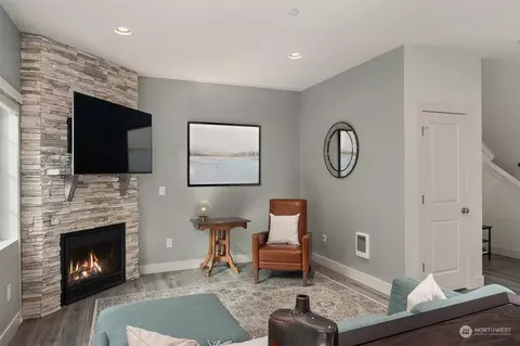 20736 76th Ave W #E, Edmonds, WA 98026 photo 6