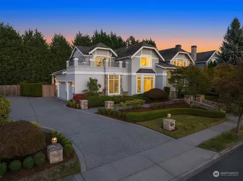 6528 111th Ave NE, Kirkland, WA 98033