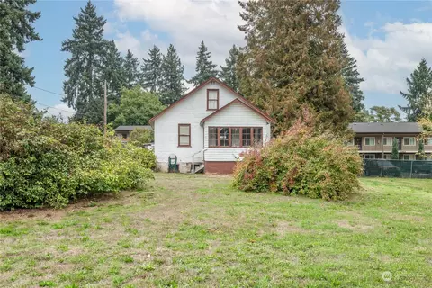 2219 E 18th St, Vancouver, WA 98661
