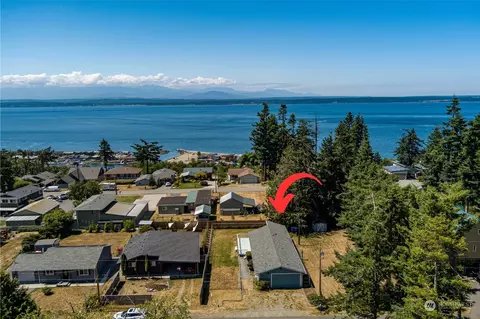 3558 Smugglers Cove Rd, Greenbank, WA 98253