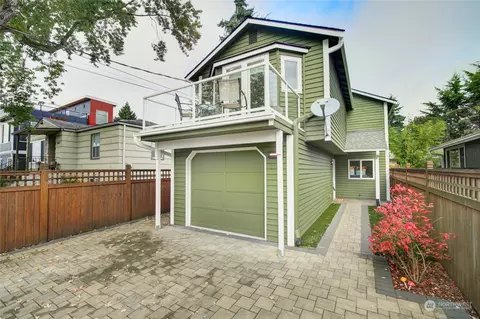 2146 N 87th St, Seattle, WA 98103