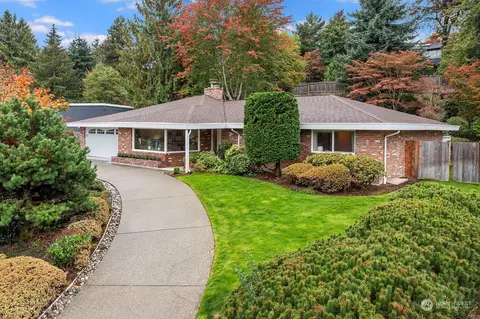 1803 128th Ave SE, Bellevue, WA 98005