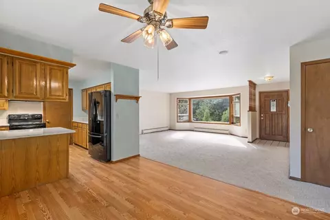 8201 Stein Rd, Custer, WA 98240 photo 2