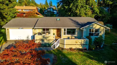 2207 36th St, Bellingham, WA 98229