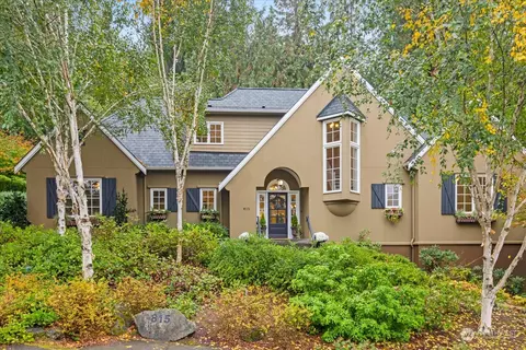 815 NW 165th St, Shoreline, WA 98177
